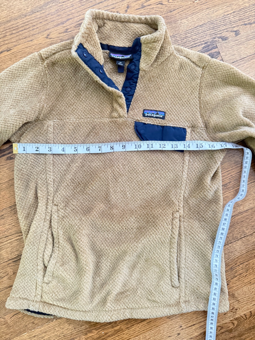 Patagonia Tan Fleece Pullover with Navy Chest Pocket - Picture 4 of 6